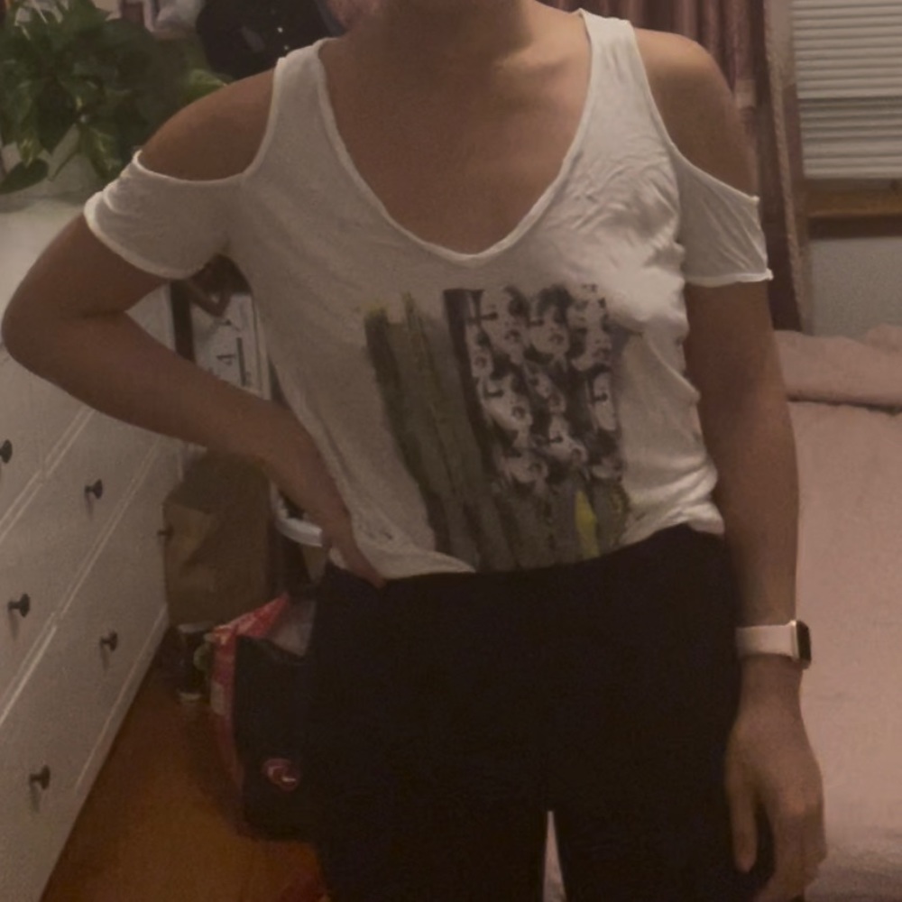 Guess tee with cut out shoulder